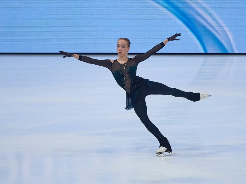 Спортивная форма фигуриста - индивидуальность и надежность